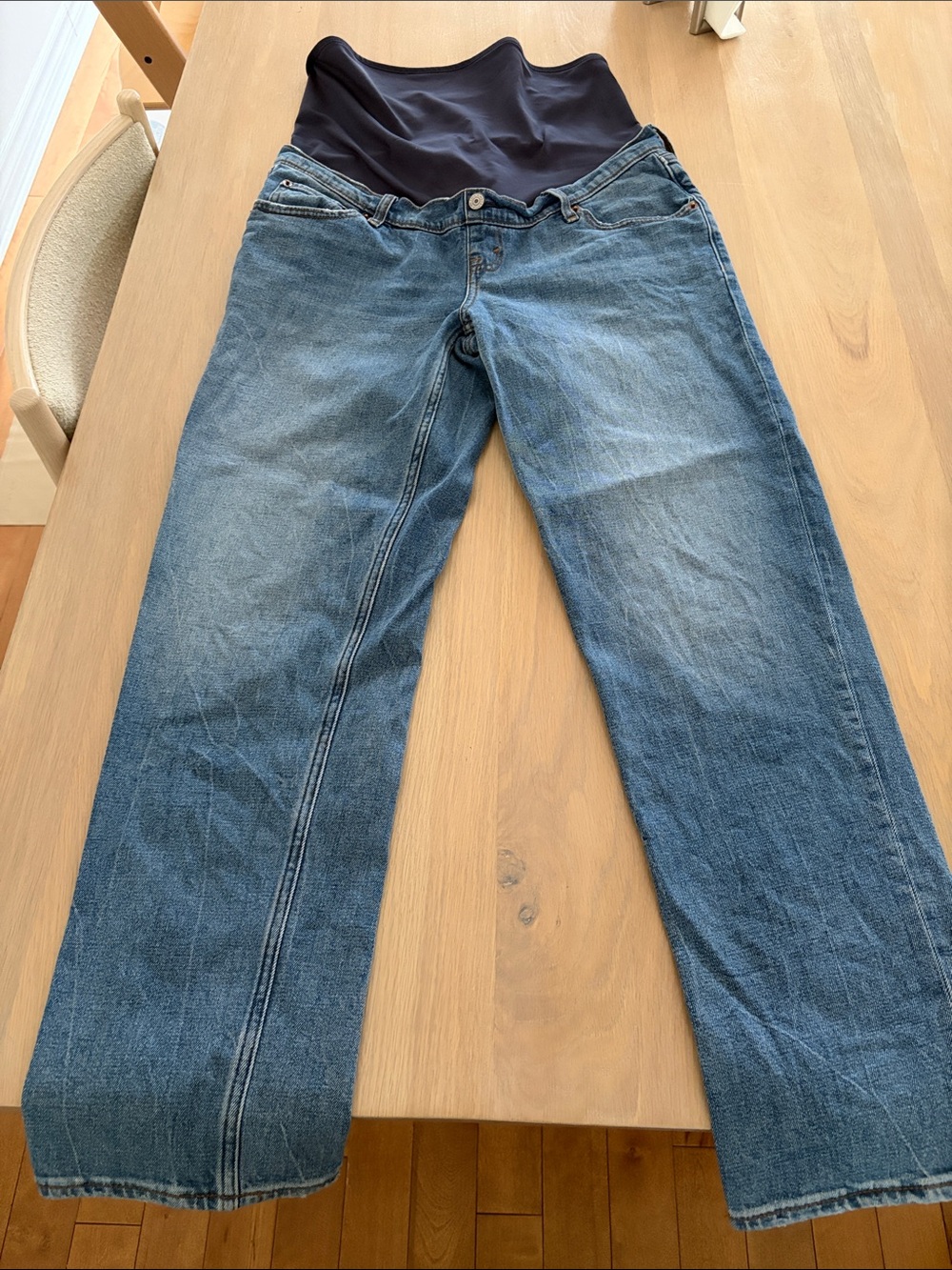 Abercrombie Women’s Maternity 90s Straight Jeans